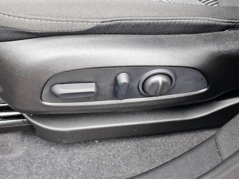 New 2027 Chevrolet Bolt LT w/ Comfort Package FWD image 22