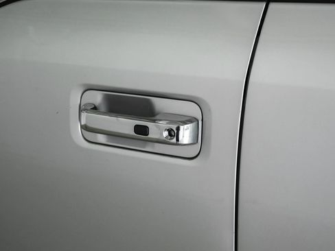 Used 2015 Ford F150 Platinum w/ Equipment Group 701A Luxury RWD image 34