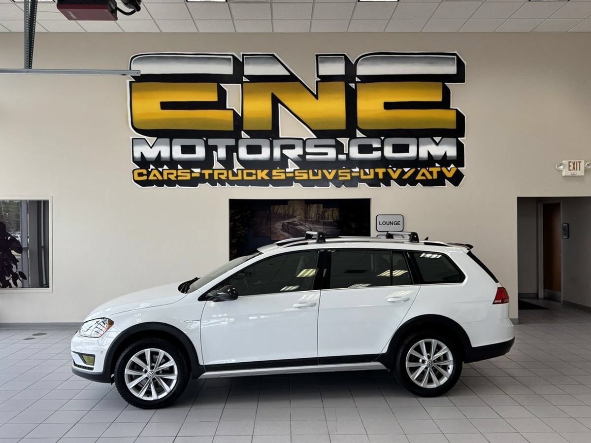 Used 2017 Volkswagen Golf Alltrack SE AWD/4WD image 4