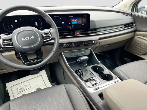 Certified 2025 Kia Carnival SX FWD image 30