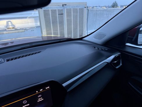 Used 2025 Chevrolet TrailBlazer LT image 34