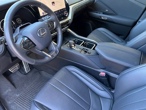 Used 2025 Lexus TX 500h AWD w/ Technology Package image 11