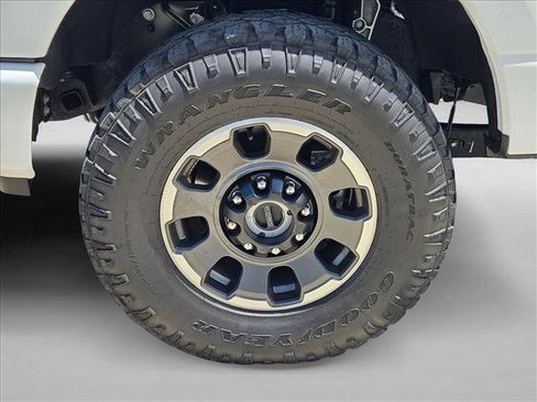 Used 2023 Ford F250 Lariat w/ Lariat Ultimate Package AWD/4WD image 25