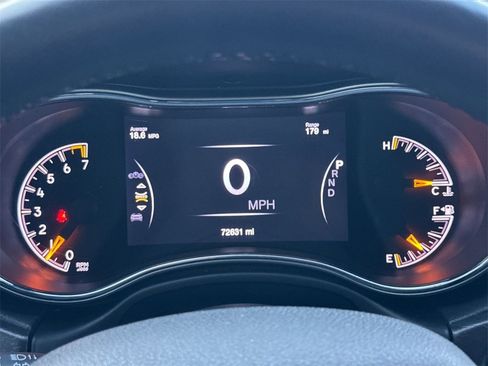 Used 2018 Jeep Grand Cherokee Altitude image 20