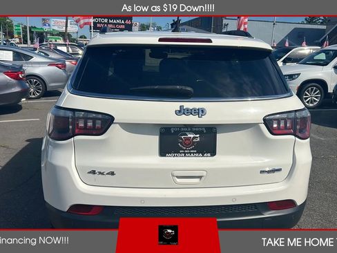 Used 2018 Jeep Compass Latitude w/ Popular Equipment Group AWD/4WD image 4