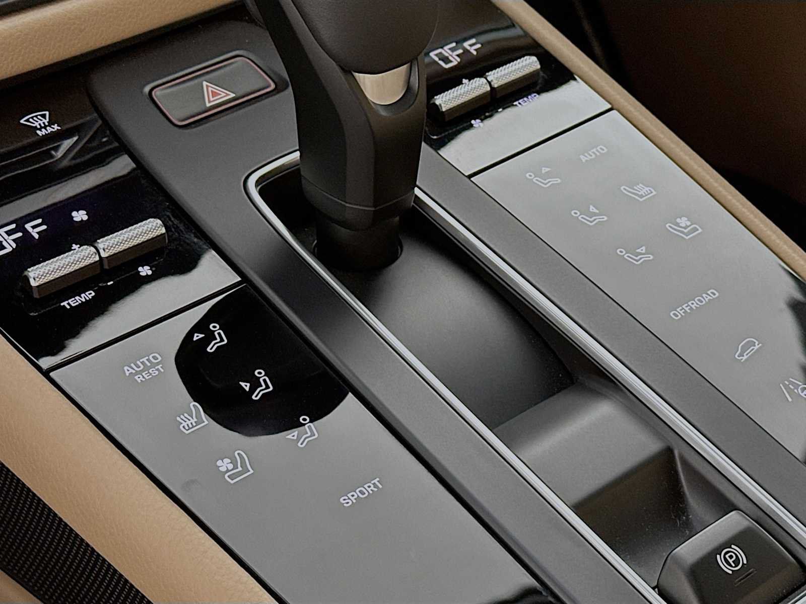 Certified 2026 Porsche Macan AWD/4WD image 21