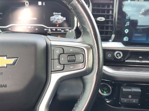 Used 2022 Chevrolet Silverado 1500 LTZ AWD/4WD image 30