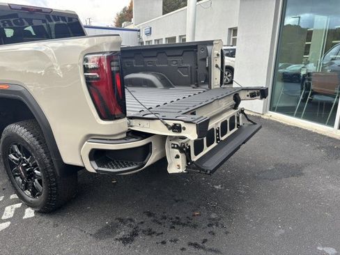New 2026 GMC Sierra 2500 AT4 w/ AT4 Premium Plus Package image 53