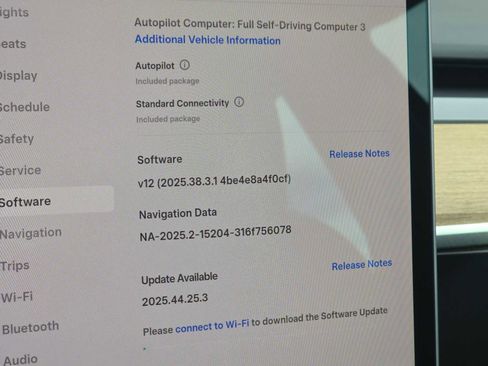 Used 2023 Tesla Model 3 Standard Range image 30