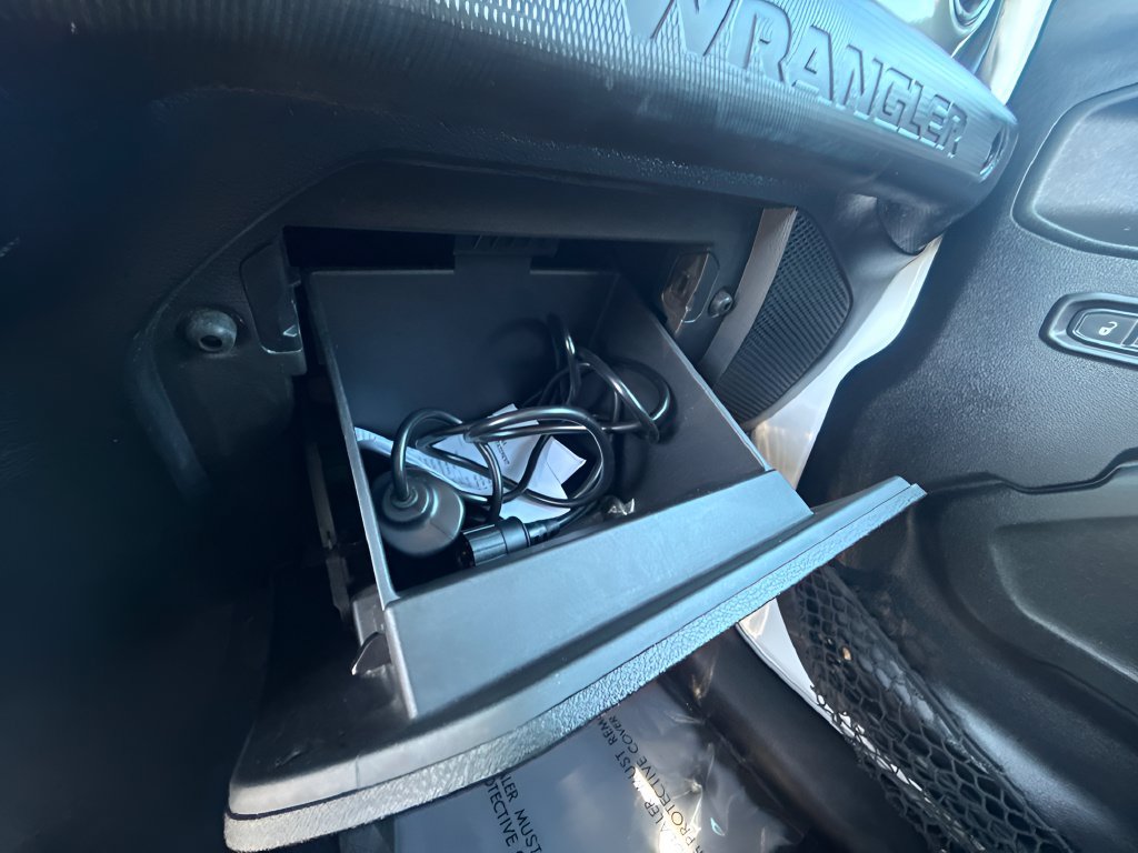 Used 2018 Jeep Wrangler Sport AWD/4WD image 12