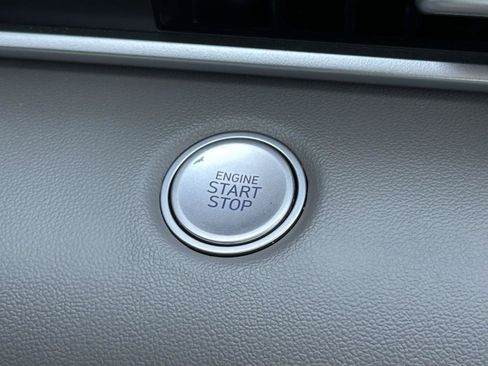 Certified 2025 Hyundai Elantra Sport FWD image 19