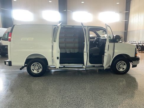 Used 2025 Chevrolet Express 2500 w/ Driver Convenience Package RWD image 20