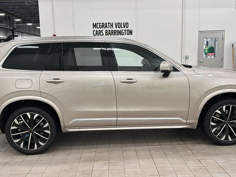 New 2026 Volvo XC90 T8 Plus w/ Protection Package Premier image 4