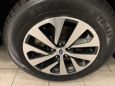 Used 2024 Subaru Outback Premium image 24