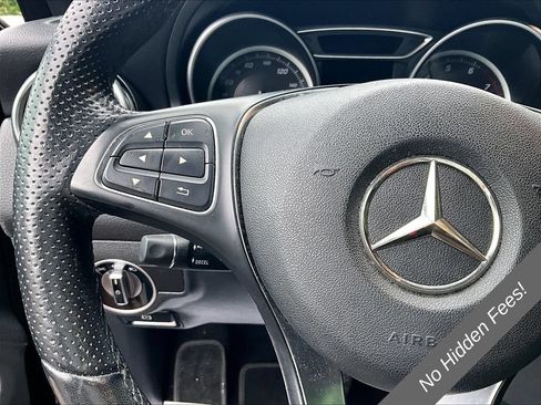 Used 2020 Mercedes-Benz GLA 250 4MATIC w/ Premium Package image 15
