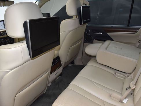 Used 2017 Lexus LX 570 4WD image 15