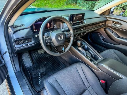 Used 2023 Honda Accord EX image 5