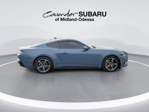 Used 2025 Ford Mustang Coupe RWD image 9