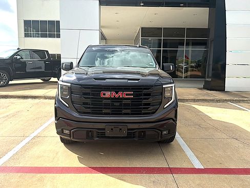 Used 2025 GMC Sierra 1500 Elevation w/ Elevation Premium Package RWD image 3