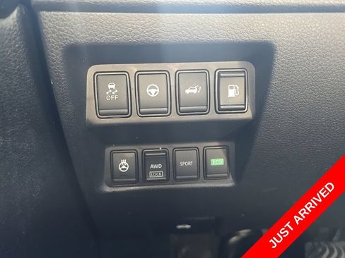 Used 2020 Nissan Rogue SL AWD/4WD image 13