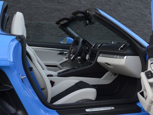 Certified 2025 Porsche 718 Boxster GTS image 24