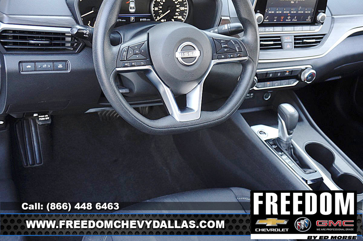 Used 2025 Nissan Altima 2.5 SV FWD image 21