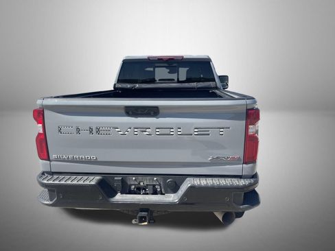 Used 2024 Chevrolet Silverado 2500 ZR2 w/ Technology Package AWD/4WD image 4