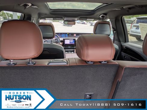 New 2026 Lincoln Nautilus Reserve image 12