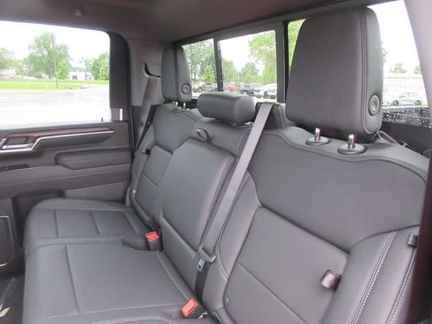 New 2026 GMC Sierra 3500 SLT w/ SLT Premium Package AWD/4WD image 14