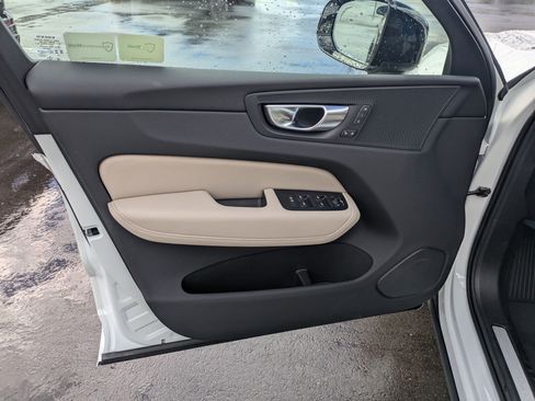 New 2026 Volvo XC60 B5 Plus w/ Protection Package Premier image 10