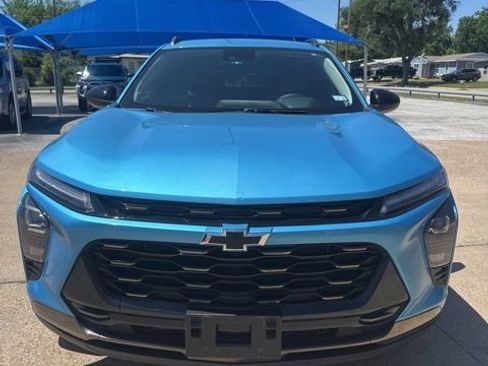 Used 2025 Chevrolet Trax ACTIV w/ Driver Confidence Package image 2