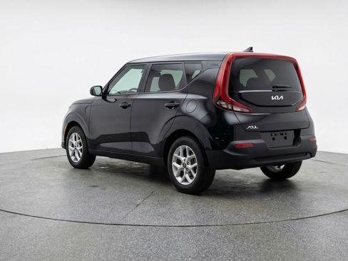 Used 2025 Kia Soul LX w/ LX Technology Package image 6