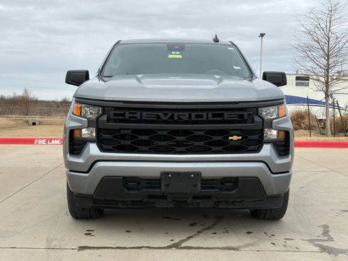 Used 2023 Chevrolet Silverado 1500 Custom image 2