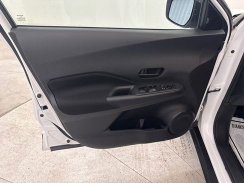 Used 2022 Nissan Kicks S FWD image 30