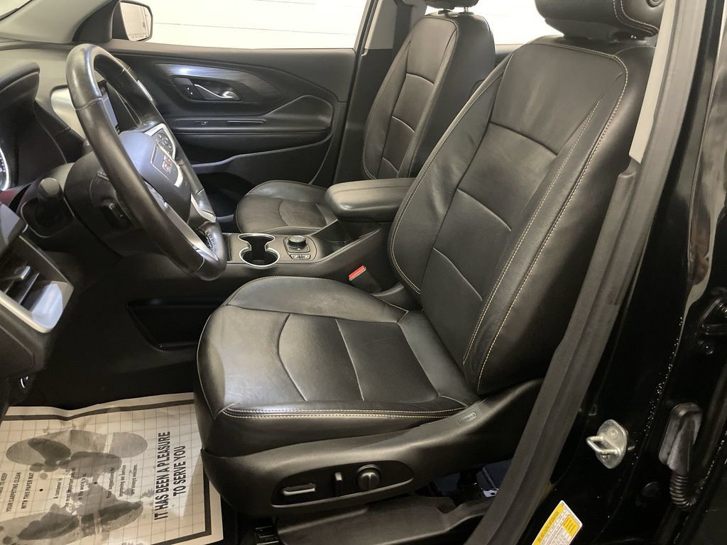 Used 2019 GMC Terrain SLT w/ Preferred Package FWD image 14
