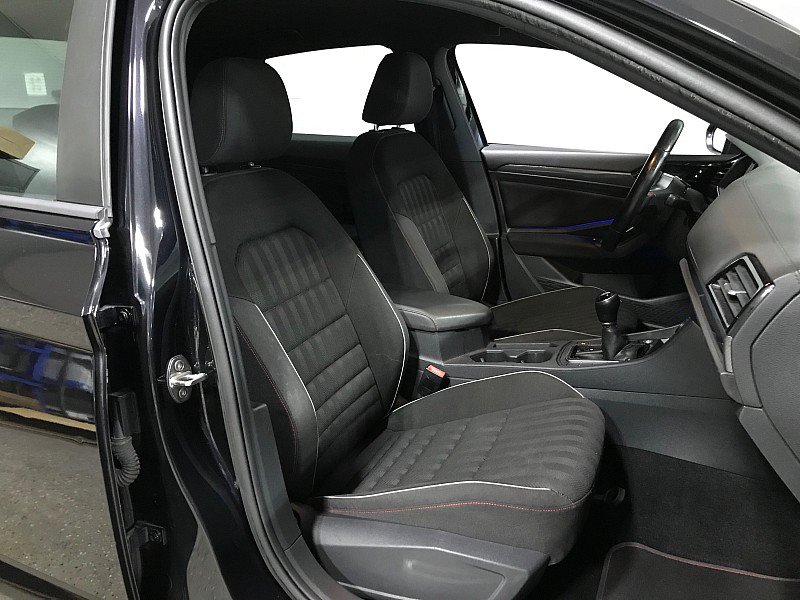 Used 2020 Volkswagen Jetta GLI FWD image 14