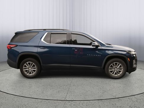 Used 2023 Chevrolet Traverse LT AWD/4WD image 24