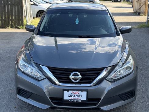 Used 2017 Nissan Altima 2.5 S w/ Power Driver Seat Package FWD image 4