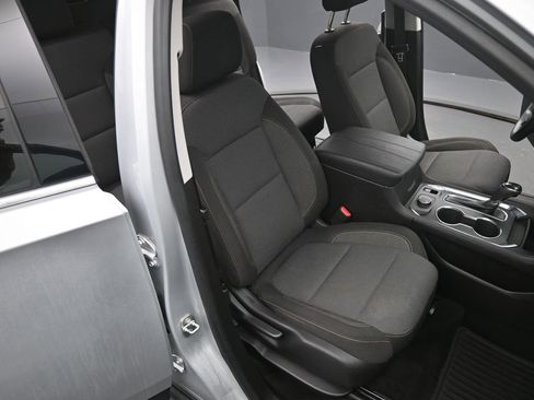 Used 2018 Chevrolet Traverse LS image 21