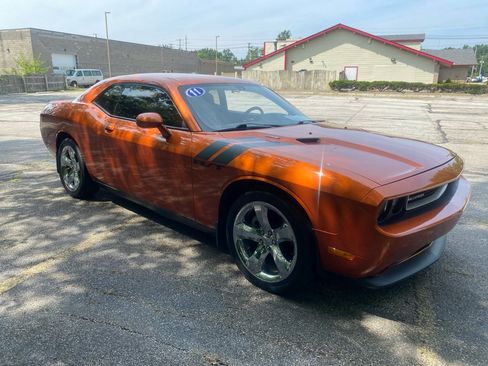 Used 2011 Dodge Challenger R/T RWD image 7
