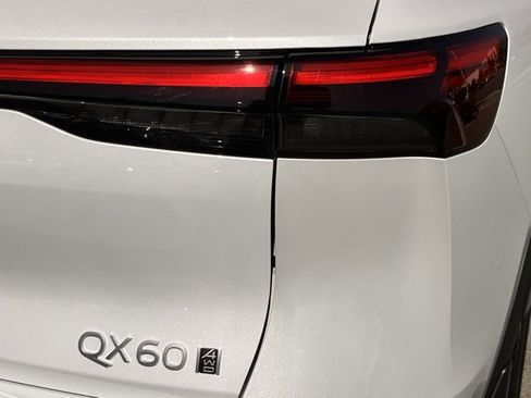 New 2026 INFINITI QX60 Luxe image 32