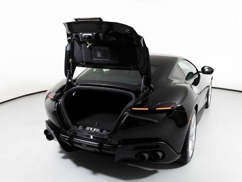 Used 2021 Ferrari Roma image 14