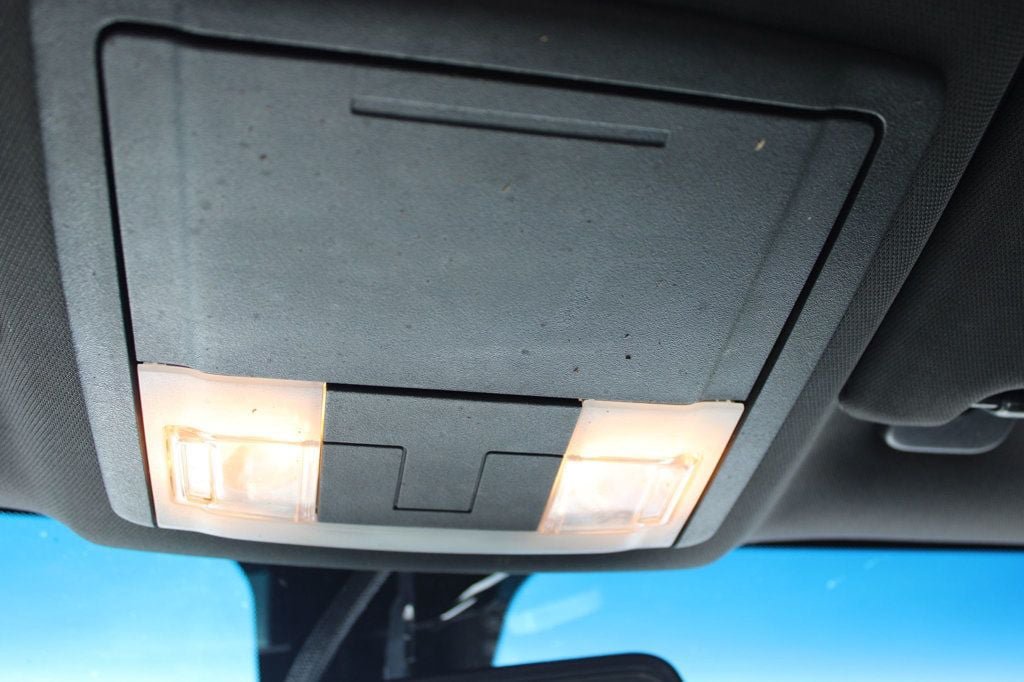 Used 2013 Ford Taurus SEL FWD image 24