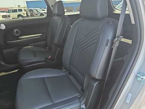 Used 2026 Hyundai Palisade SEL FWD image 14