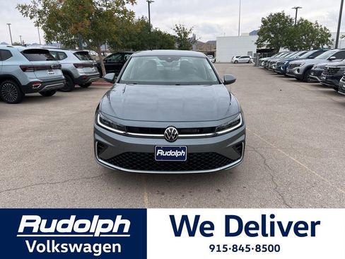 New 2025 Volkswagen Jetta SE image 8