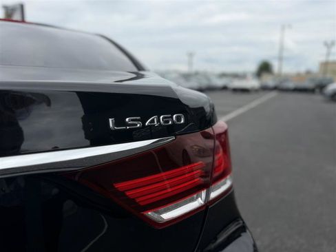 Used 2015 Lexus LS 460 w/ F Sport Package RWD image 6