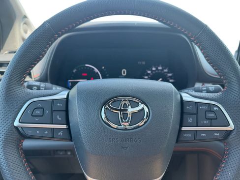 Used 2024 Toyota Sienna XSE w/ XSE Premium Package AWD/4WD image 20