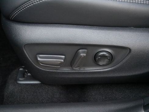 Used 2023 Toyota RAV4 XLE Premium image 19