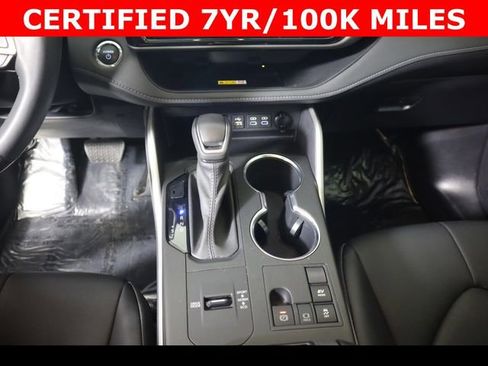 Used 2023 Toyota Highlander XLE FWD image 27