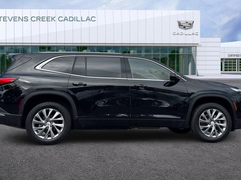 Used 2025 Buick Enclave Preferred image 2